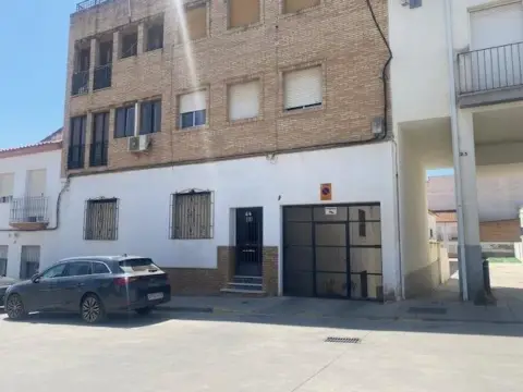 Garaje en calle de Julio Romero de Torres, 19